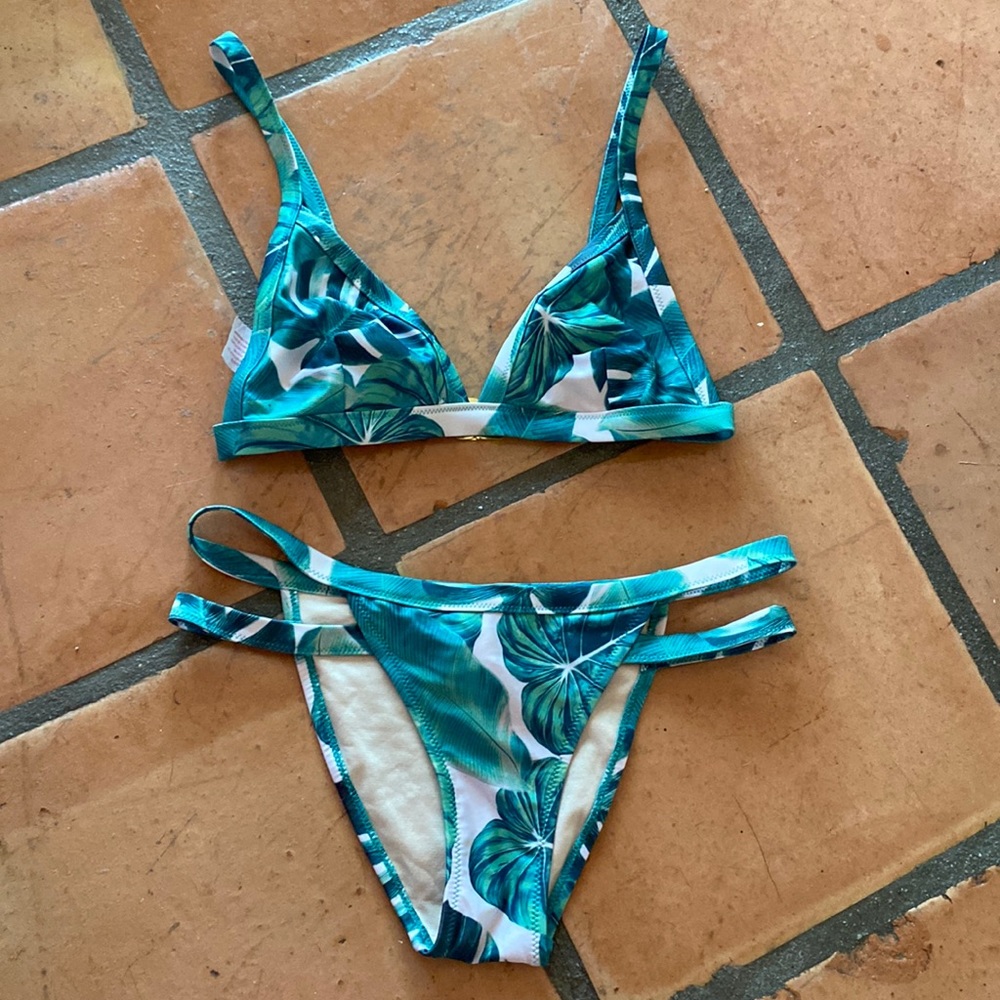 Mink Pink bikini. Never worn.